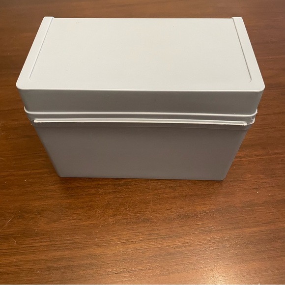 Vintage Blue Hard Plastic File Card Recipe Storage Box 8.5x4.5x5.5" - Picture 6 of 8
